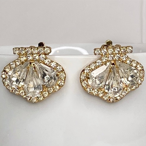 Vintage Jewelry - Vintage Seashell Earrings